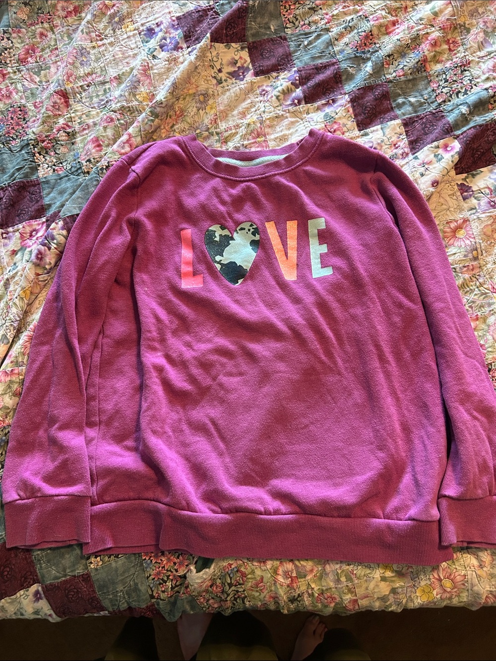 Girl’s sweater